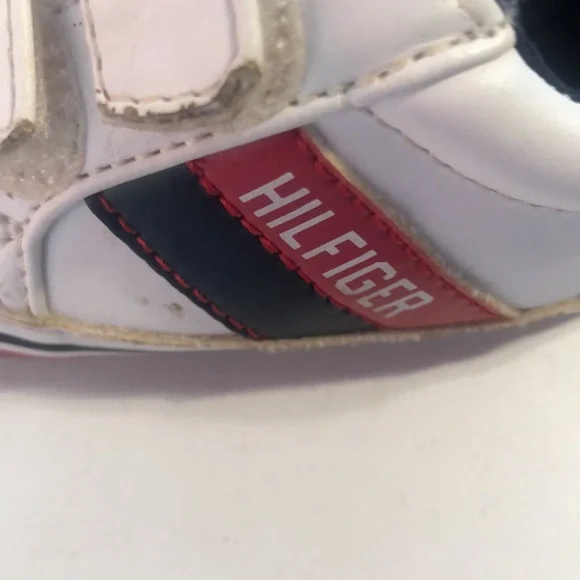Baby Tommy Hilfiger size 4 hook & loop - Picture 4 of 5